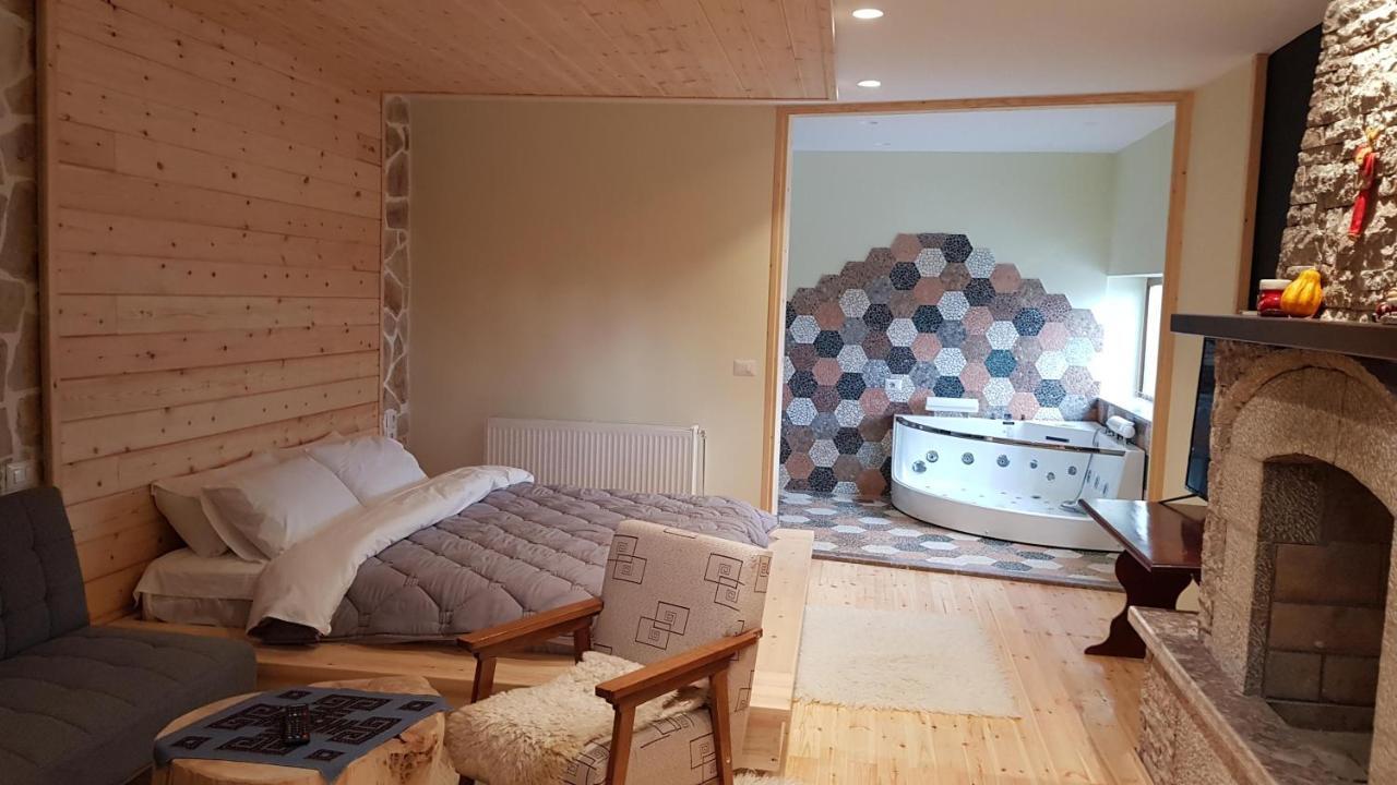 Pashuta Hotel Voskopoja Kültér fotó